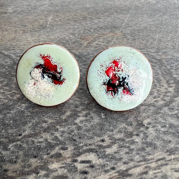 Vintage abstract pale green artistic screw back circular medallion earrings - Picture 3 of 7